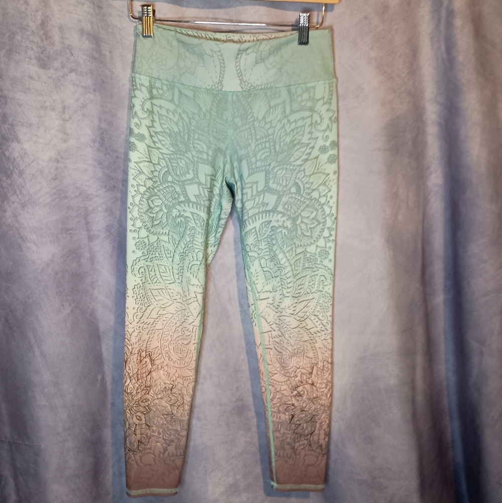 Evolution & Creation Mandala Foil Capri Leggings